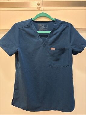 Figs Women’s One Pocket Scrub Top